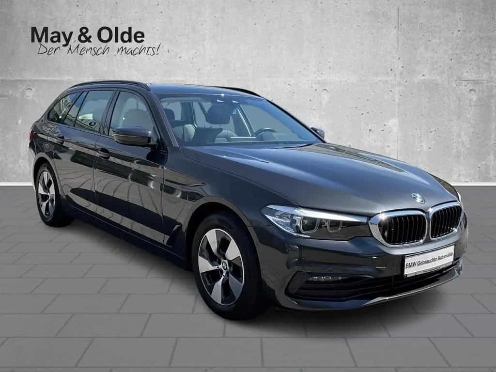 BMW 520 d Touring Aut Sport Line Navi LED SHZ KLimaa 08/2019-photo-3