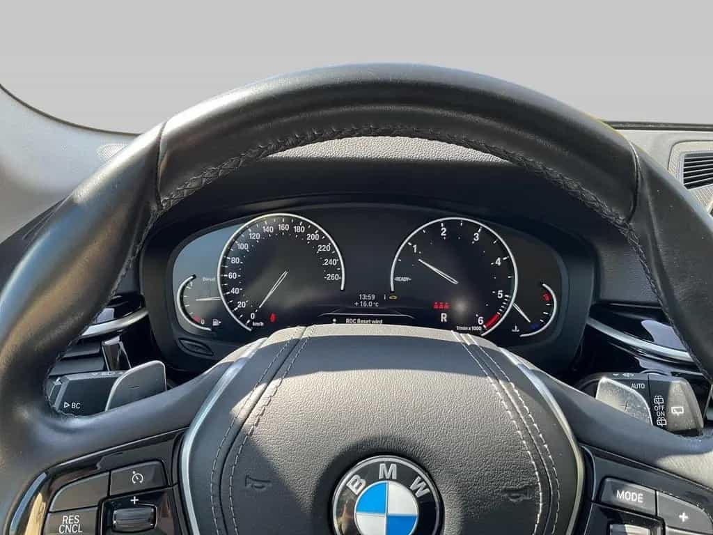 BMW 520 d Touring Aut Sport Line Navi LED SHZ KLimaa 08/2019-photo-9