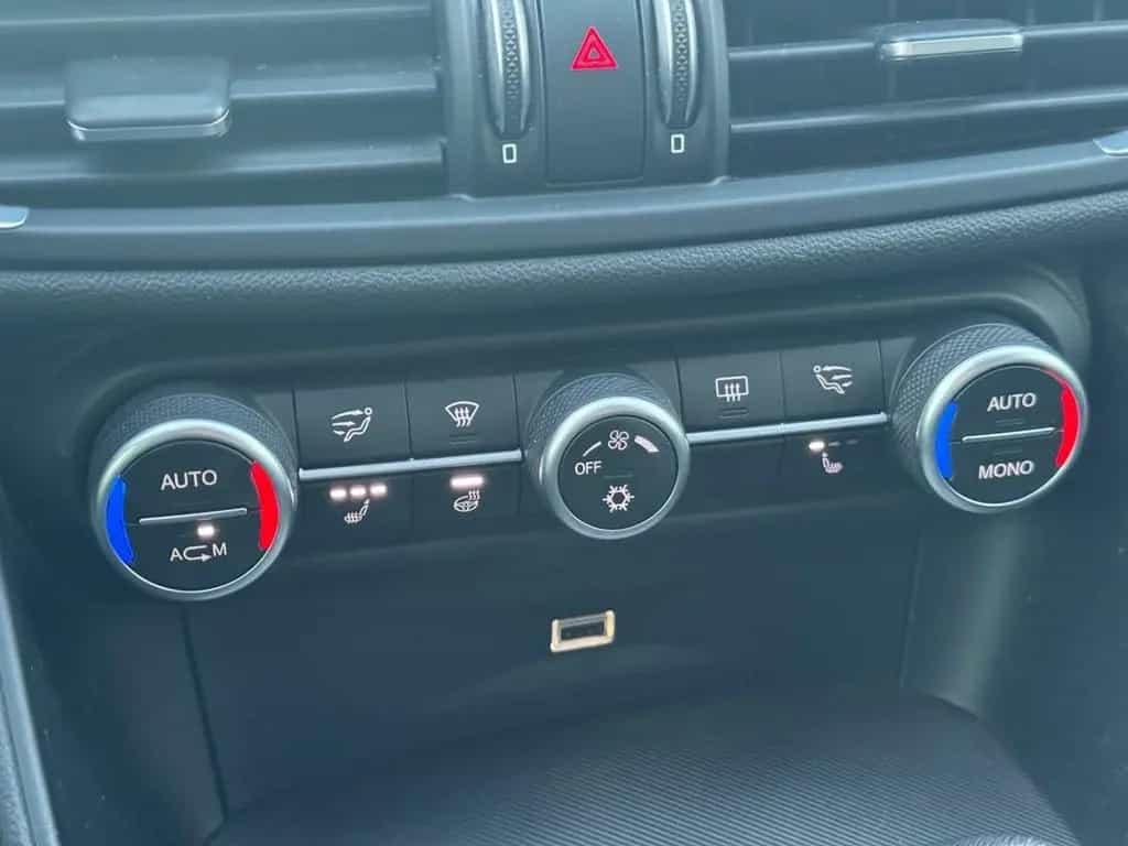 Alfa Romeo Giulia 2.2 Turbodiesel 210 CV AT8 AWD 02/2017-photo-12