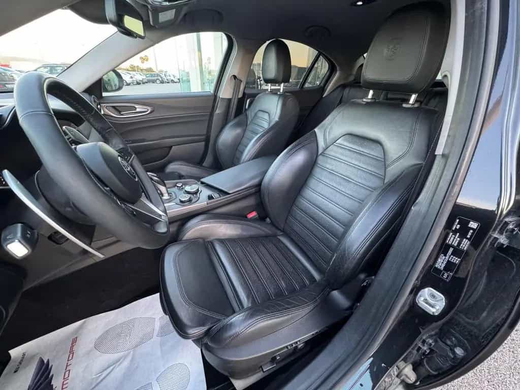 Alfa Romeo Giulia 2.2 Turbodiesel 210 CV AT8 AWD 02/2017-photo-6