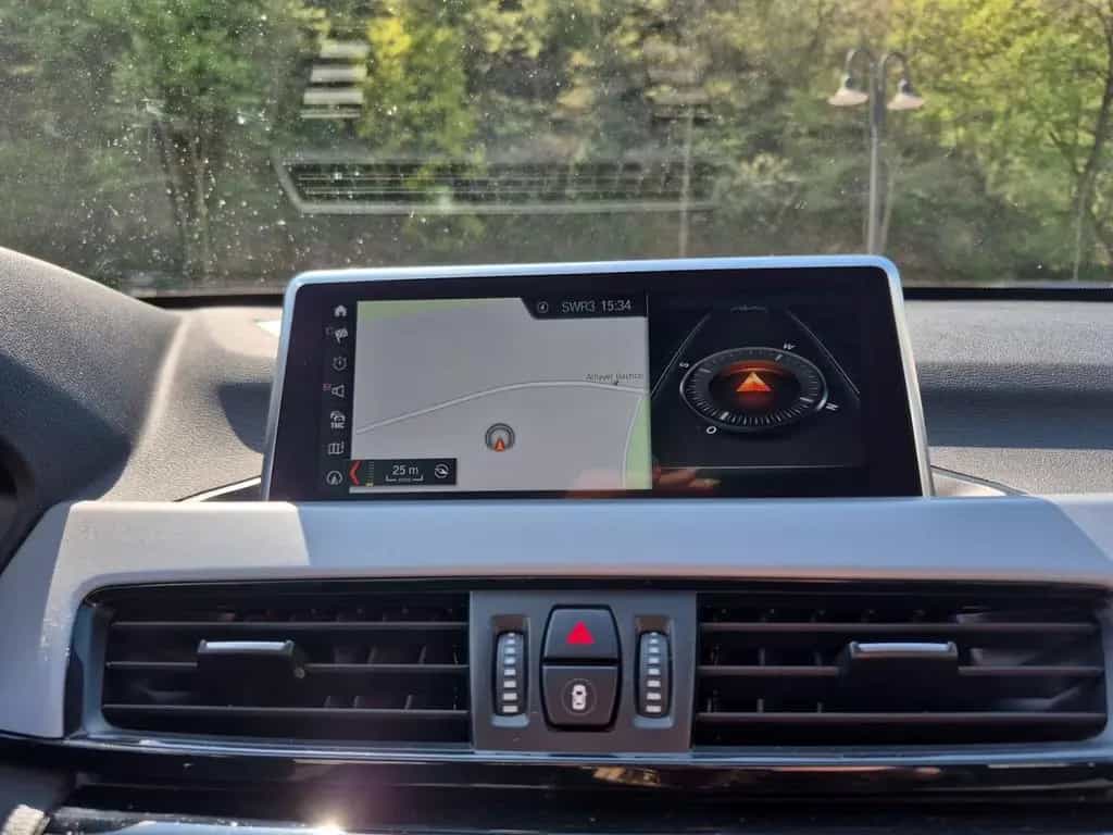 BMW X1 xDrive 20 d Advantage AHK Nav LED CarPlay 03/2020-photo-11