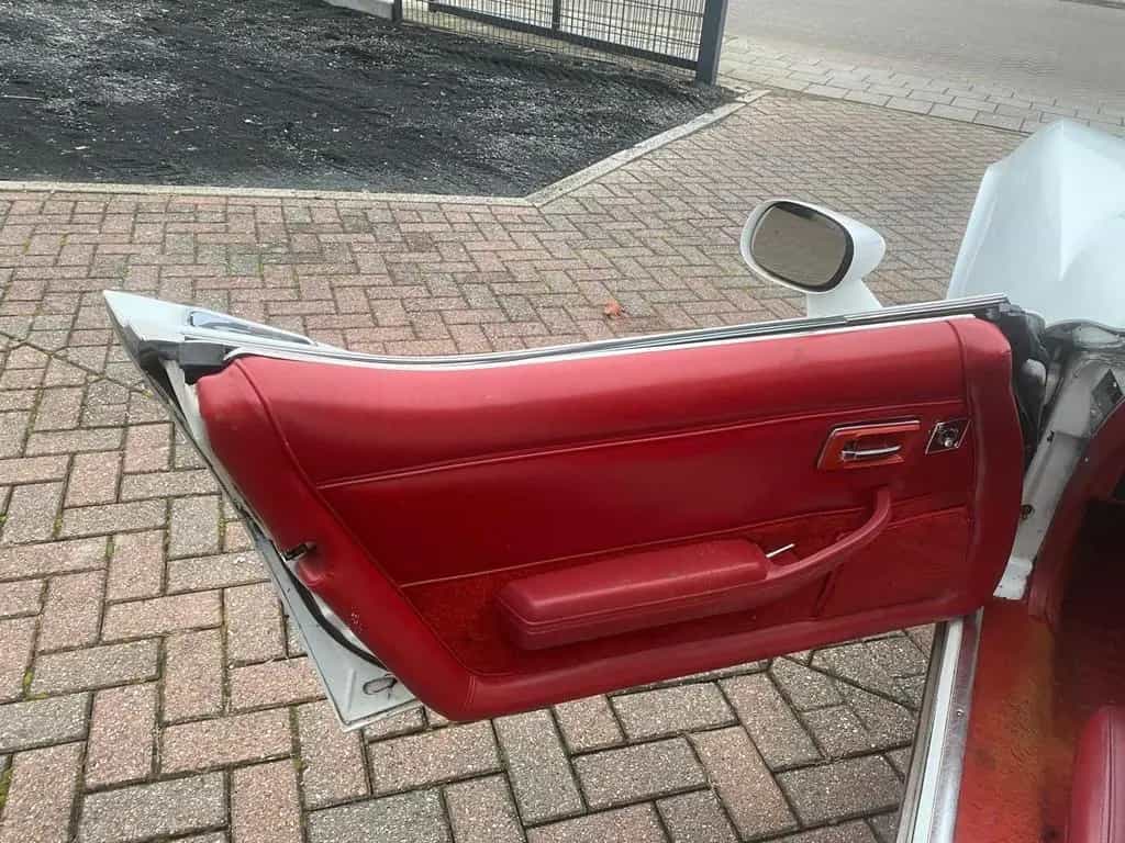 Corvette C3 sehr schöne C3 wenig Meilen und 2 Vorbesitzer 07/1979-photo-3