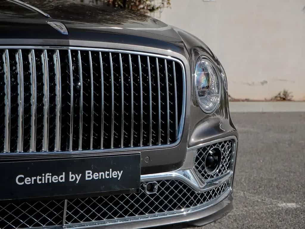 Bentley Flying Spur Azure V8 4.0 550hp 11/2022-photo-10