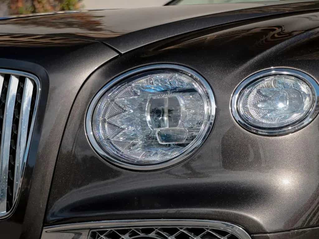 Bentley Flying Spur Azure V8 4.0 550hp 11/2022-photo-12