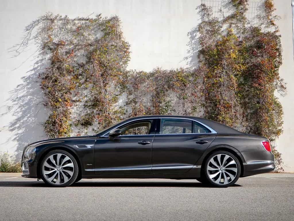 Bentley Flying Spur Azure V8 4.0 550hp 11/2022-photo-5