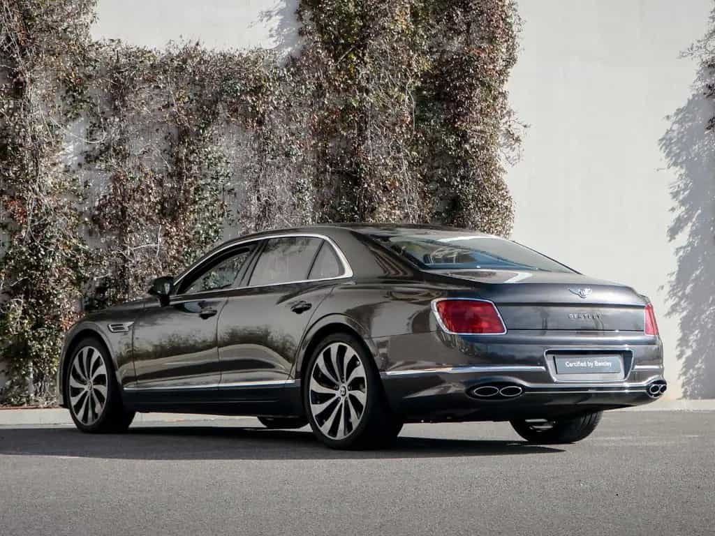 Bentley Flying Spur Azure V8 4.0 550hp 11/2022-photo-6