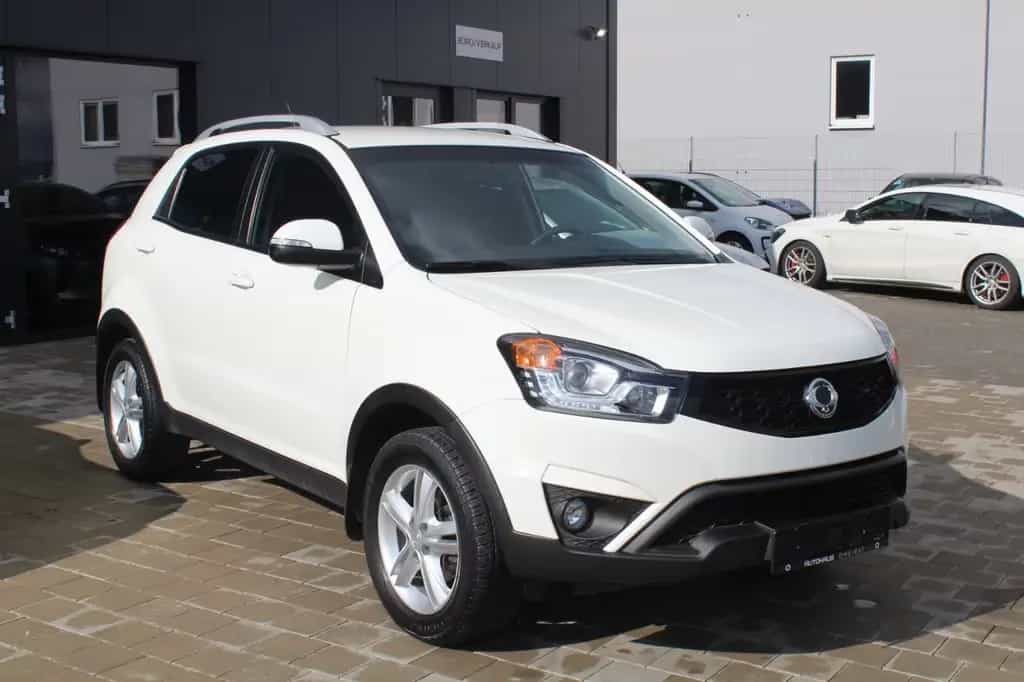 Ssangyong Korando 2.0 4x4 1-Hand/Automatik/ 05/2015-photo-2