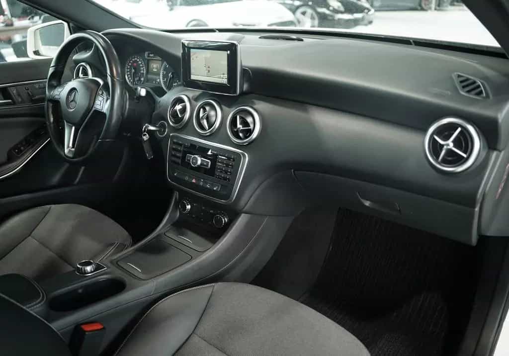 Mercedes-Benz A-Class 200 7G-Tr. *Distronic+ *AHK *Memory *Bi-Xenon 01/2015-photo-12