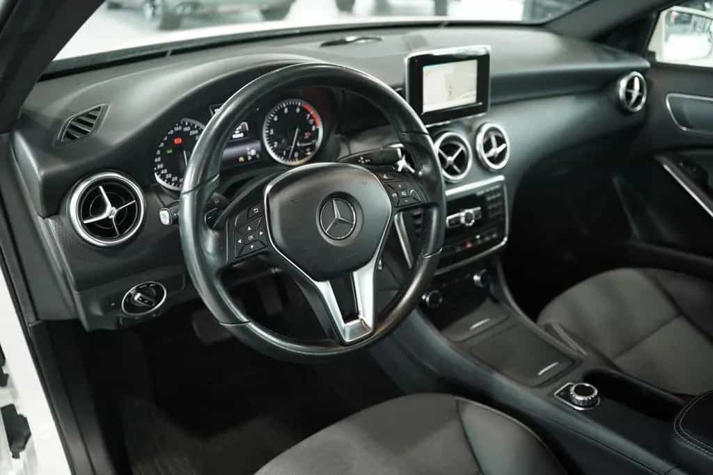 Mercedes-Benz A-Class 200 7G-Tr. *Distronic+ *AHK *Memory *Bi-Xenon 01/2015-photo-18