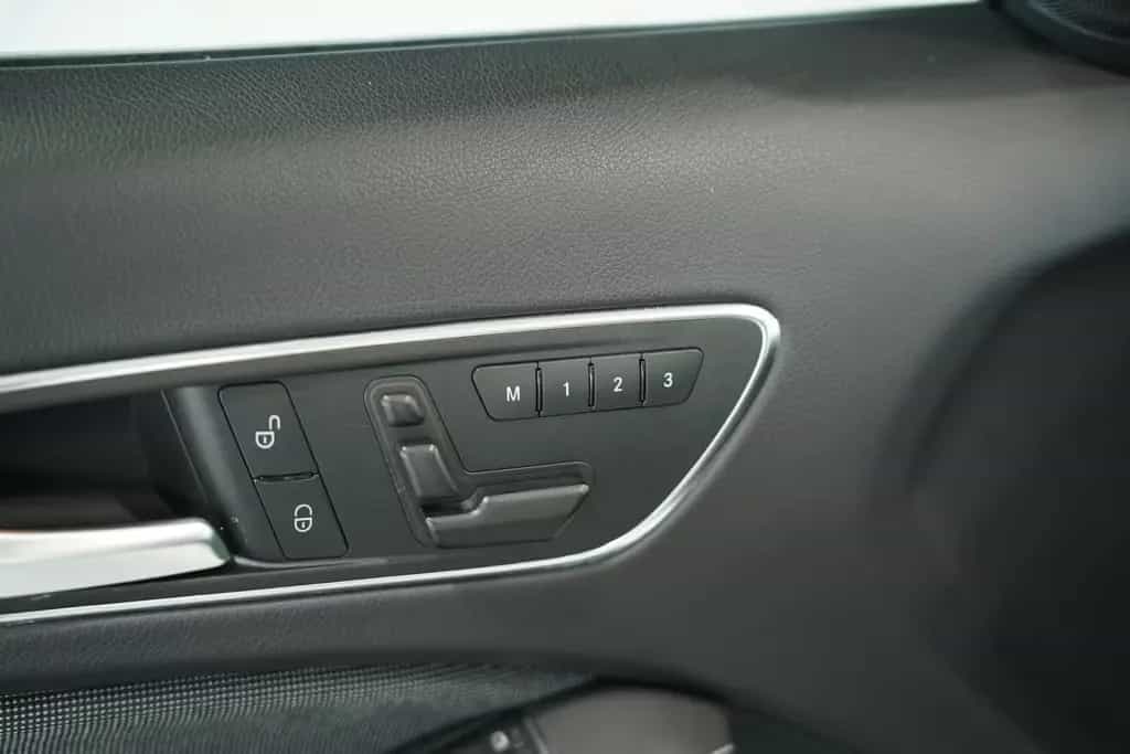 Mercedes-Benz A-Class 200 7G-Tr. *Distronic+ *AHK *Memory *Bi-Xenon 01/2015-photo-20