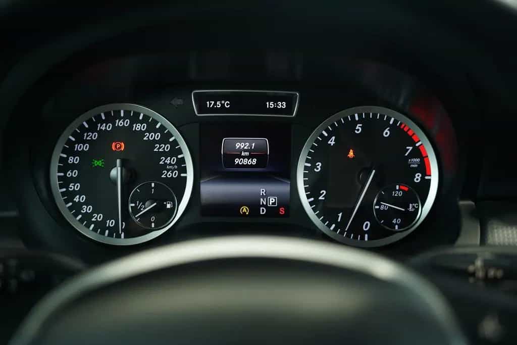 Mercedes-Benz A-Class 200 7G-Tr. *Distronic+ *AHK *Memory *Bi-Xenon 01/2015-photo-32