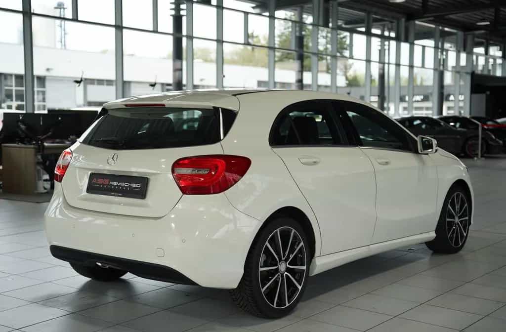 Mercedes-Benz A-Class 200 7G-Tr. *Distronic+ *AHK *Memory *Bi-Xenon 01/2015-photo-6