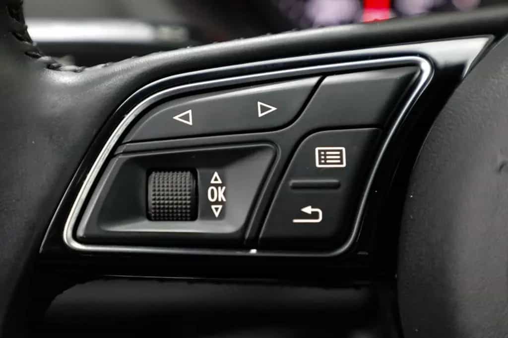Audi A3 Sportback 35 TFSI S tronic PDC SHZ ACC Navi 11/2018-photo-24