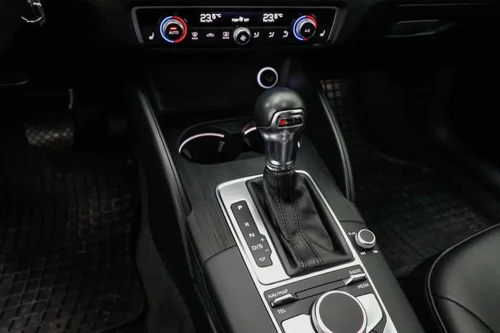 Audi A3 Sportback 35 TFSI S tronic PDC SHZ ACC Navi 11/2018-photo-27