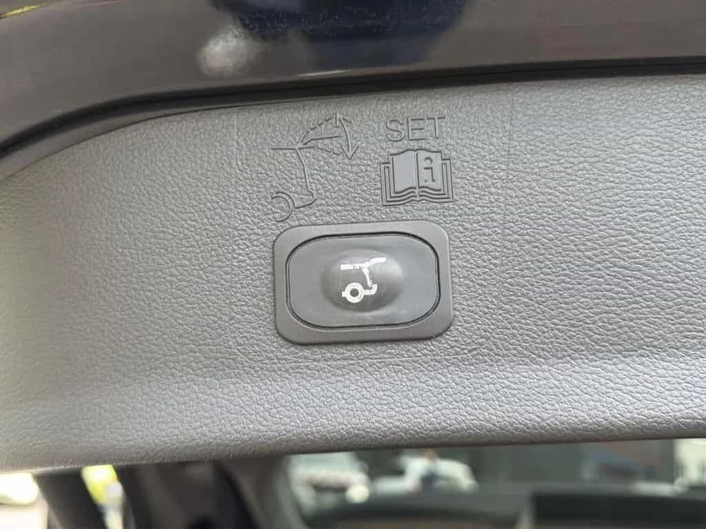 Ford Kuga ST-Line Bluetooth Navi Klima Einparkhilfe 11/2019-photo-24