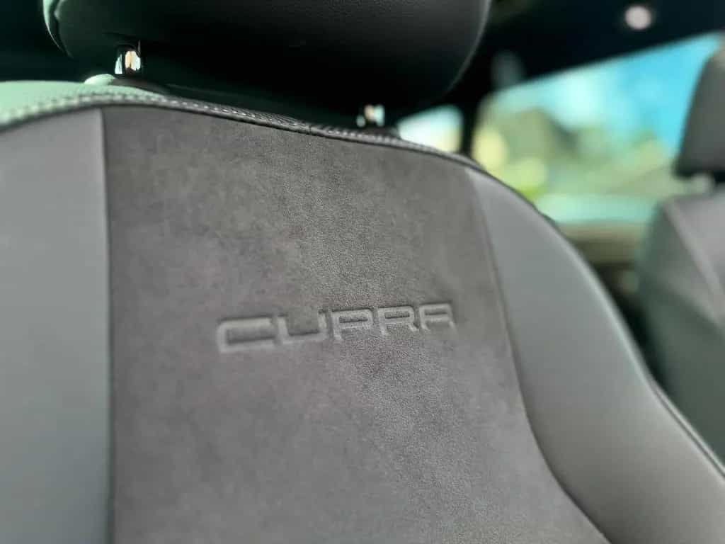 Seat Leon ST Cupra 300 4Drive *PANO*KEYLESS*DCC 03/2017-photo-16
