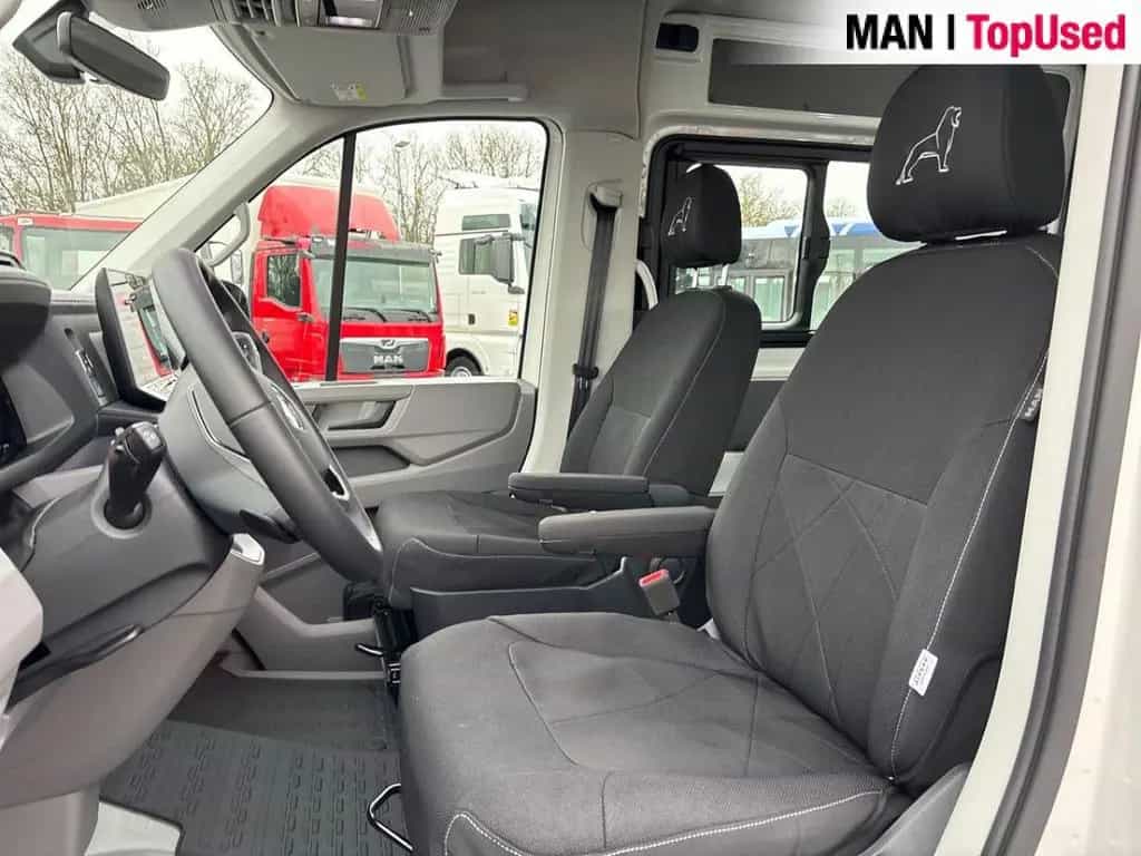 MAN TGE 3.140 4X2F SB Kombi 8 Sitzer / AHK Klima 08/2025-photo-15
