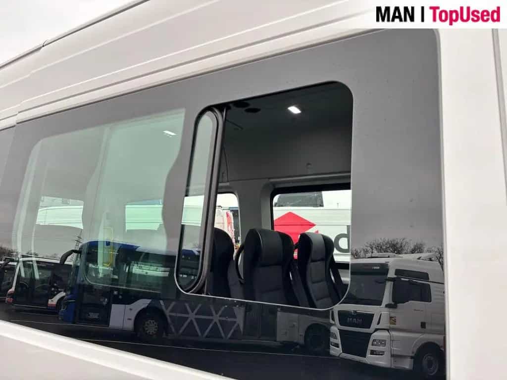 MAN TGE 3.140 4X2F SB Kombi 8 Sitzer / AHK Klima 08/2025-photo-26