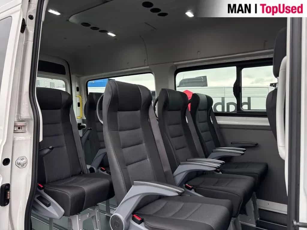 MAN TGE 3.140 4X2F SB Kombi 8 Sitzer / AHK Klima 08/2025-photo-9