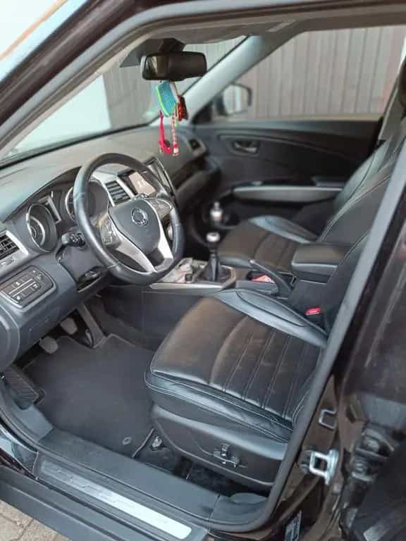 Ssangyong Tivoli 1.6 e-XDi 160 SAPPHIRE 2WD 09/2018-photo-4