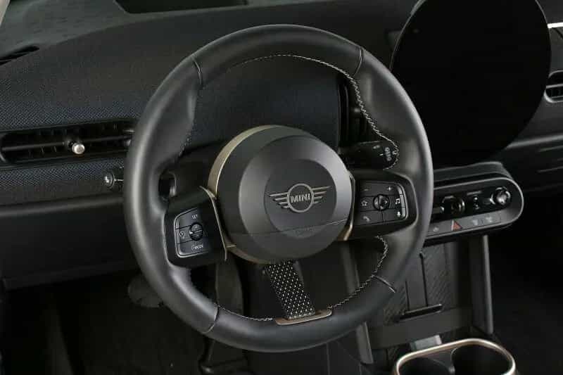 MINI Cooper C 3T Classic Trim DKG HuD Navi Paket S 07/2024-photo-12