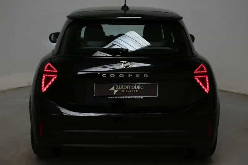 MINI Cooper C 3T Classic Trim DKG HuD Navi Paket S 07/2024-photo-21