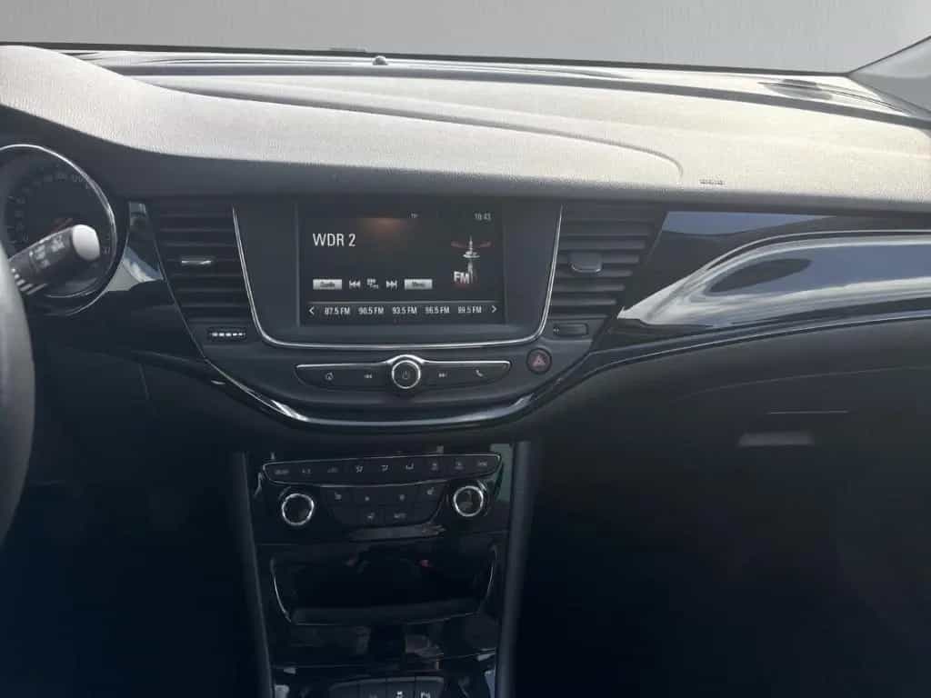 Opel Astra 1.4 Turbo Active Temp Klima Freisprech 04/2017-photo-11