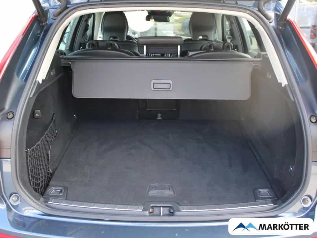 Volvo XC60 Momentum 2WD AHK/TEMPO/PDC/el. Heckklappe 12/2018-photo-19