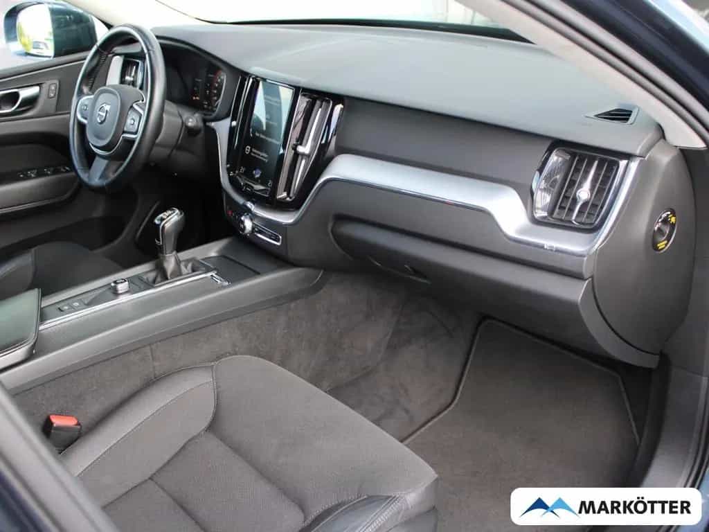 Volvo XC60 Momentum 2WD AHK/TEMPO/PDC/el. Heckklappe 12/2018-photo-23