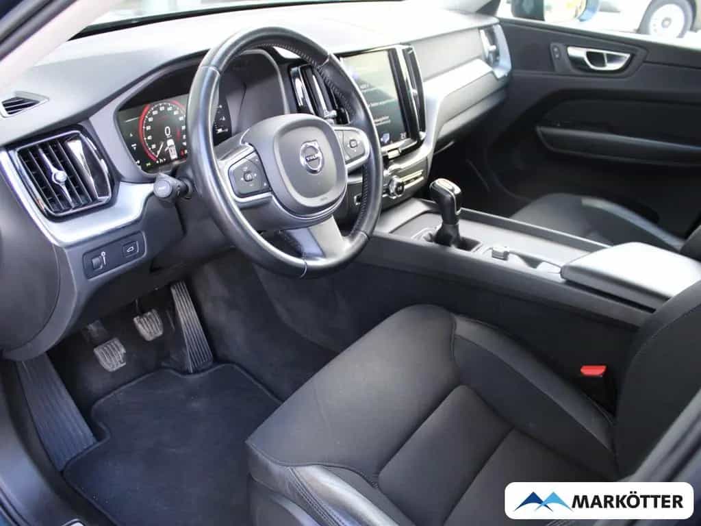 Volvo XC60 Momentum 2WD AHK/TEMPO/PDC/el. Heckklappe 12/2018-photo-4