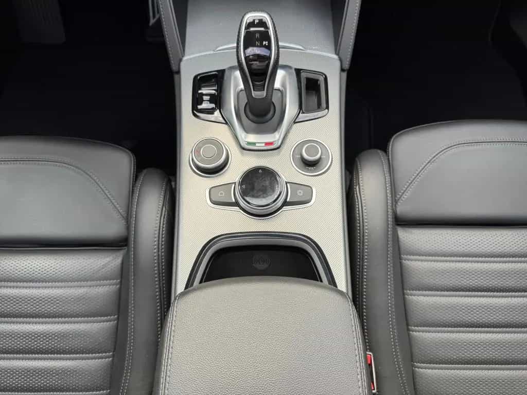 Alfa Romeo Stelvio Veloce Q4+PANO+LEDER+HARMAN+ELSITZE+NAVI 06/2023-photo-30