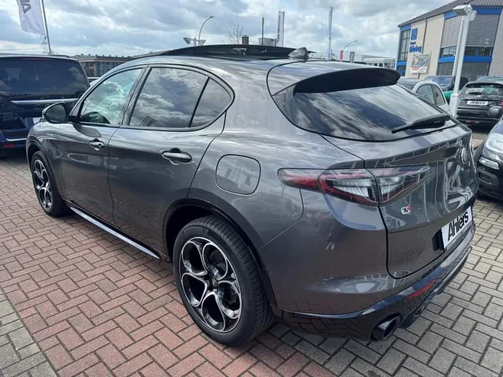 Alfa Romeo Stelvio Veloce Q4+PANO+LEDER+HARMAN+ELSITZE+NAVI 06/2023-photo-4