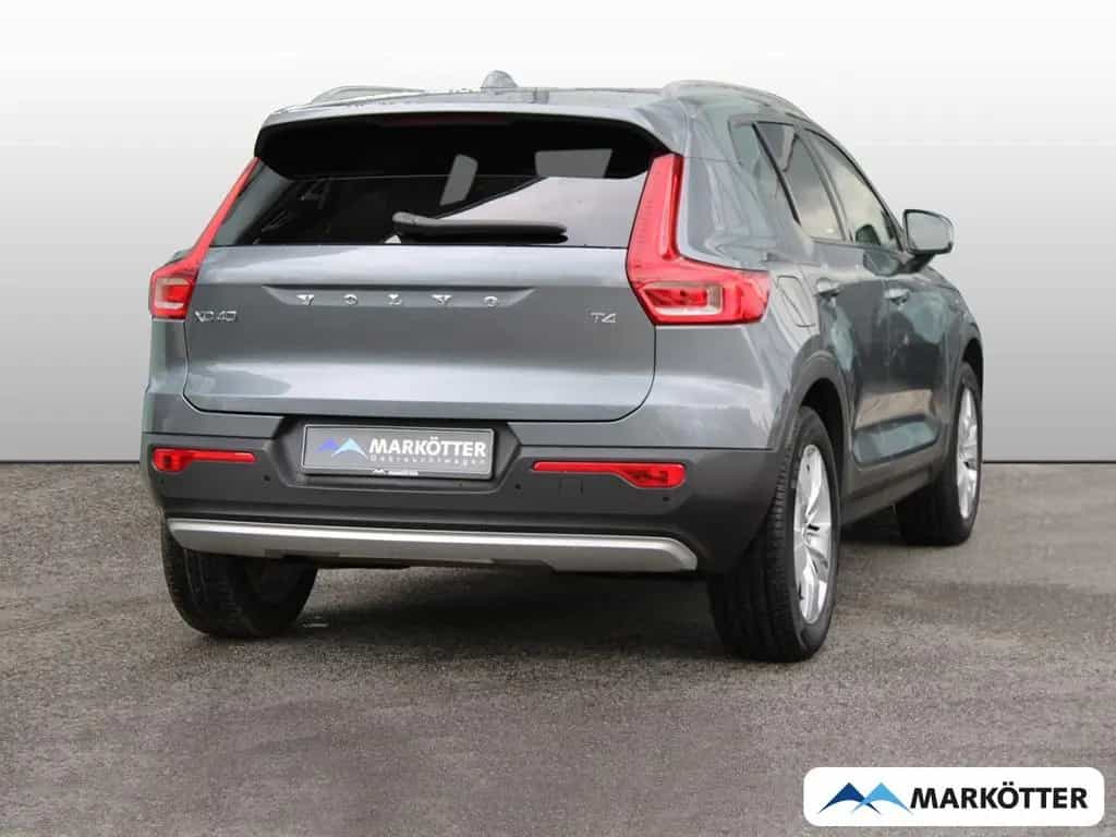 Volvo XC40 Momentum 2WD AHK/CAM/PDC/NAVI/LED 10/2018-photo-1