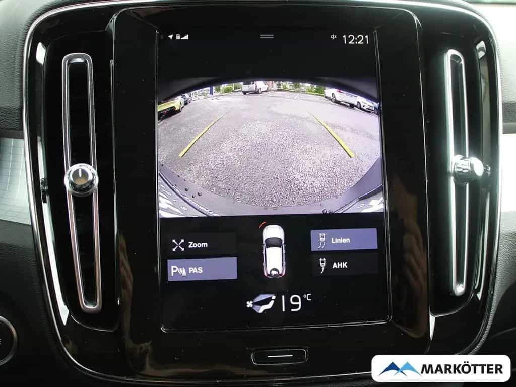Volvo XC40 Momentum 2WD AHK/CAM/PDC/NAVI/LED 10/2018-photo-16