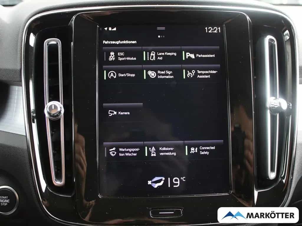 Volvo XC40 Momentum 2WD AHK/CAM/PDC/NAVI/LED 10/2018-photo-17