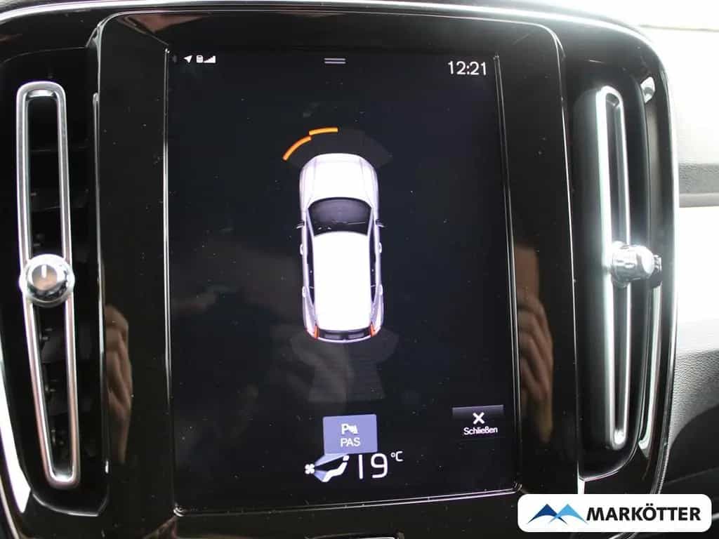 Volvo XC40 Momentum 2WD AHK/CAM/PDC/NAVI/LED 10/2018-photo-21