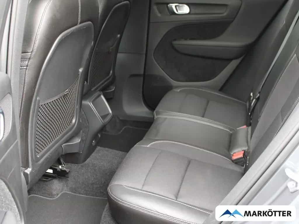 Volvo XC40 Momentum 2WD AHK/CAM/PDC/NAVI/LED 10/2018-photo-24