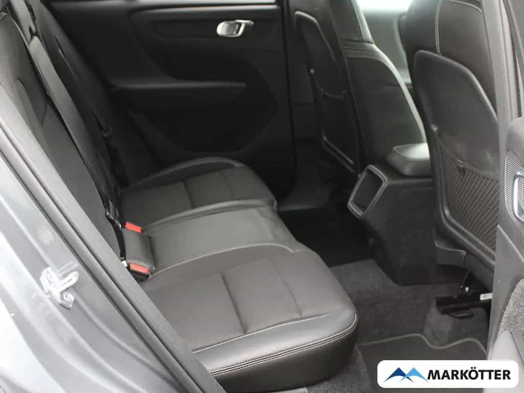 Volvo XC40 Momentum 2WD AHK/CAM/PDC/NAVI/LED 10/2018-photo-29