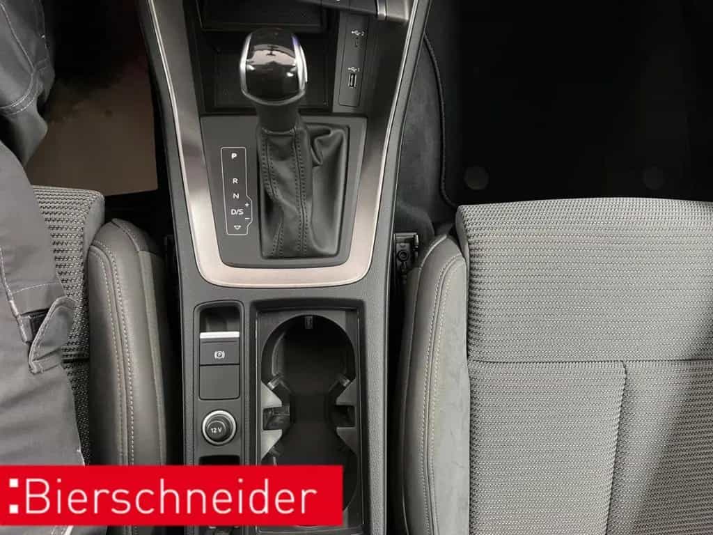 Audi Q3 35 TFSI s-tronic AB347EUR S line AHK MATRIX A 08/2020-photo-24