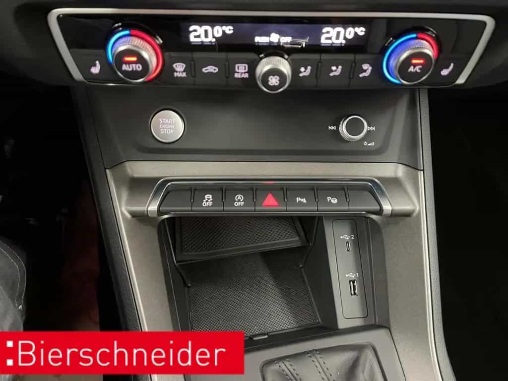 Audi Q3 35 TFSI s-tronic AB347EUR S line AHK MATRIX A 08/2020-photo-25