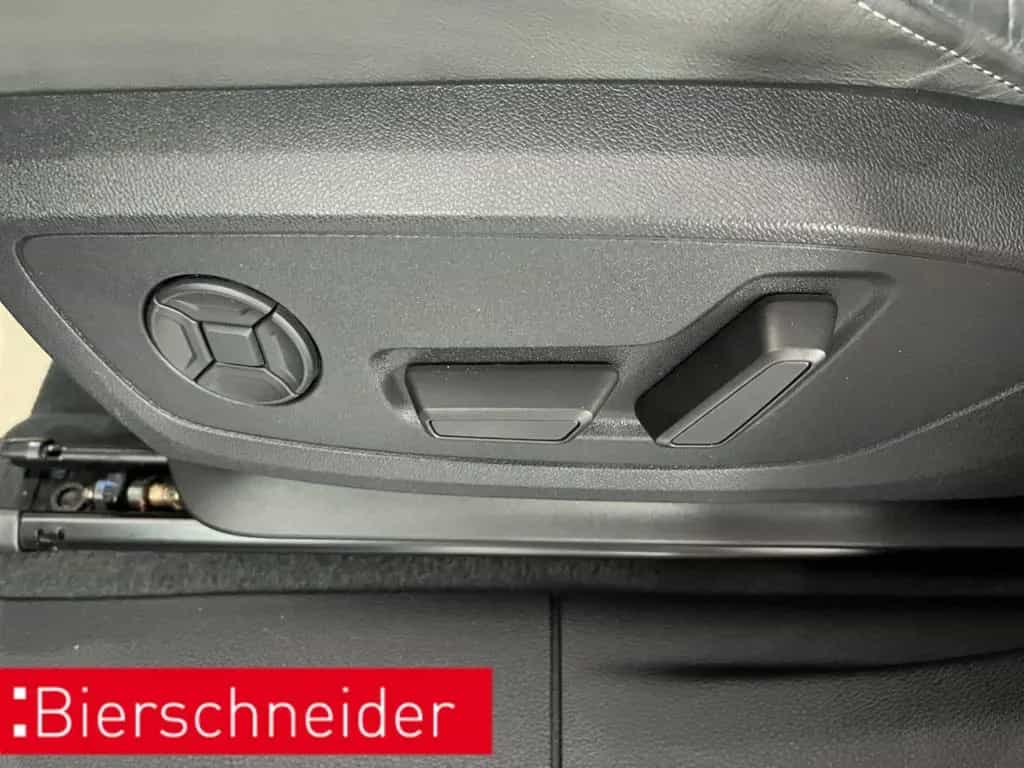 Audi Q3 35 TFSI s-tronic AB347EUR S line AHK MATRIX A 08/2020-photo-37