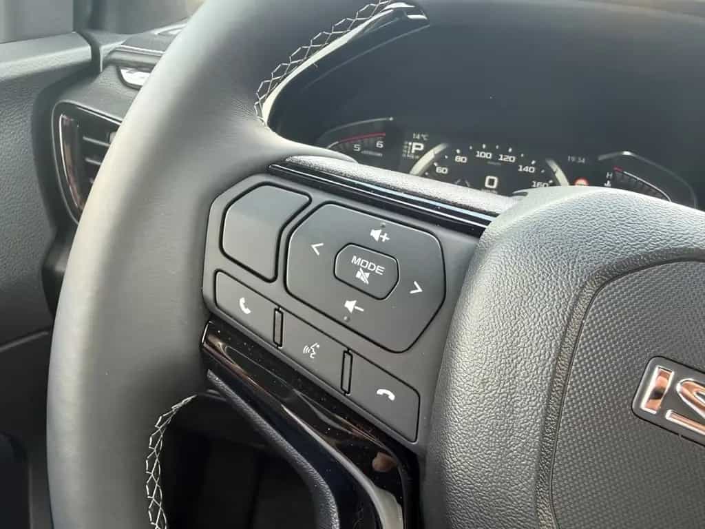 Isuzu D-Max Double Cab 4WD V-CROSS null-photo-8