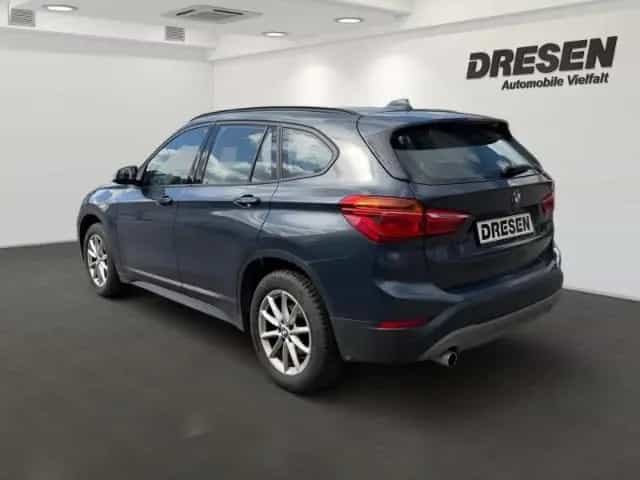BMW X1 sDrive 18 i Advantage Park-Assistent Navi Meh 03/2019-photo-4