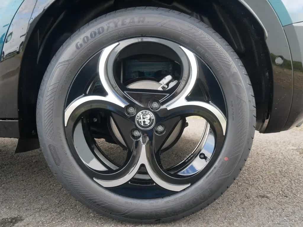 Alfa Romeo Junior IBRIDA TI 1.2 VGT 145PS DCT6 TECHNOLOGIE 04/2026-photo-38