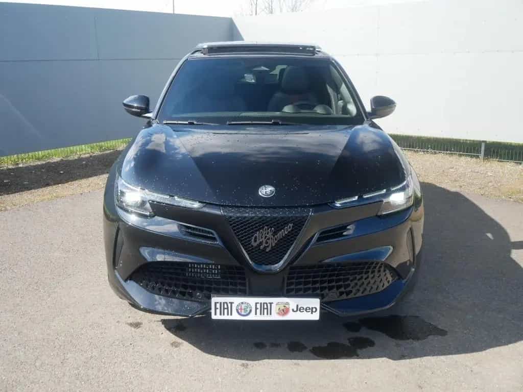 Alfa Romeo Junior IBRIDA TI 1.2 VGT 145PS DCT6 SCHIEBEDACH 04/2026-photo-15
