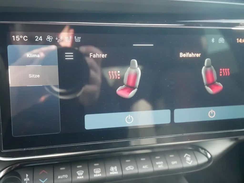 Alfa Romeo Junior IBRIDA TI 1.2 VGT 145PS DCT6 SCHIEBEDACH 04/2026-photo-33