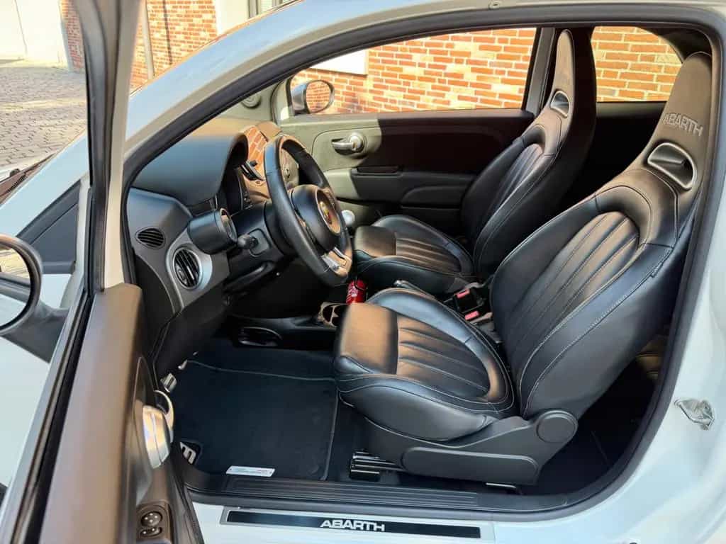 Abarth 595C - NUR 40' KM - LEDER NAVI XENON - WIE NEU ! 04/2019-photo-33