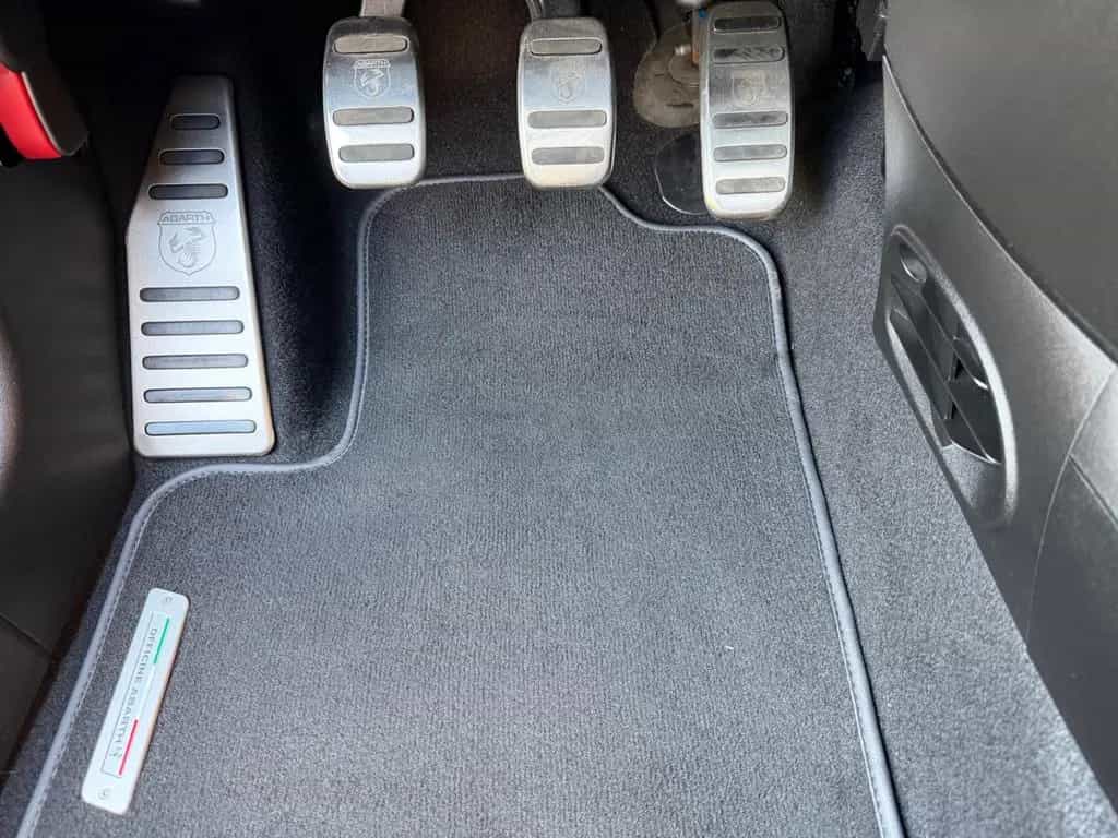 Abarth 595C - NUR 40' KM - LEDER NAVI XENON - WIE NEU ! 04/2019-photo-34