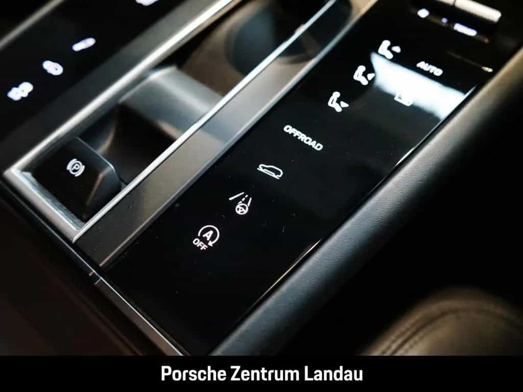 Porsche Macan GTS Burmester Surround-View Rückfahrkamera 09/2022-photo-19