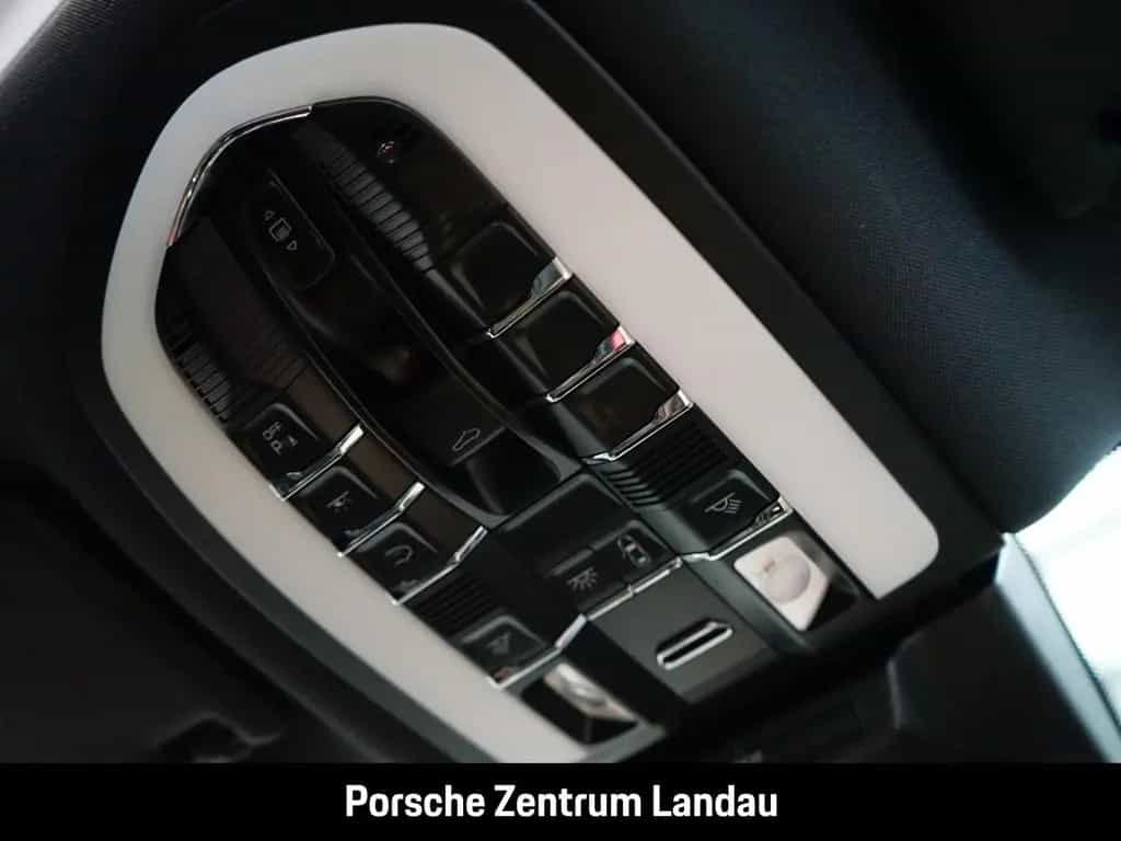 Porsche Macan GTS Burmester Surround-View Rückfahrkamera 09/2022-photo-24